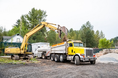 excavator loading truck